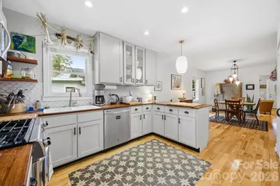1207 Willow Road, Hendersonville, NC 28739 - Photo 10