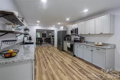 44 Lr Smith Avenue, Hendersonville, NC 28791 - Photo 8