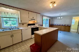 5 Dewberry Dr, Hendersonville, NC 28792 - Photo 26