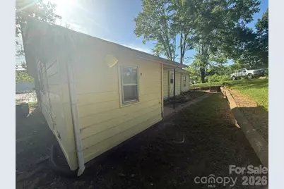307 Yancey Street, Marion, NC 28752 - Photo 2