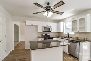 125 Rose St, Mooresville, NC 28117 - Photo 8
