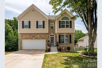 4816 Eagle Creek Drive, Charlotte, NC 28269 - Photo 2