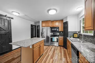 897 Eastwood Dr, Rock Hill, SC 29730 - Photo 8