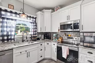 304 E Florida Ave, Bessemer City, NC 28016 - Photo 14