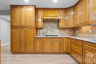 7515 Shady Ln, Charlotte, NC 28215 - Photo 4