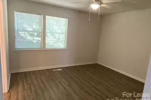 3122 Periwinkle Ct, Charlotte, NC 28269 - Photo 10