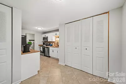7319 Shadowlake Drive, Charlotte, NC 28226 - Photo 8