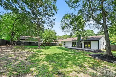 7319 Shadowlake Drive, Charlotte, NC 28226 - Photo 24