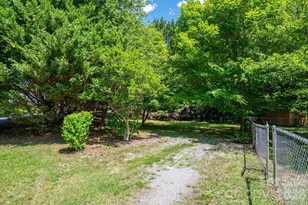 214 23rd St NW, Hickory, NC 28601 - Photo 20
