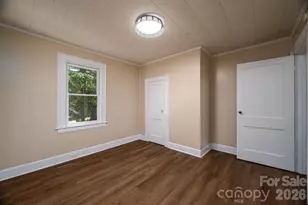 214 23rd St NW, Hickory, NC 28601 - Photo 6