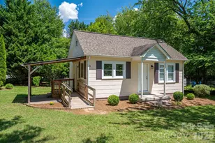 214 23rd St NW, Hickory, NC 28601 - Photo 1