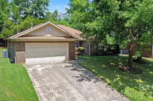207 Edenshire Ct, Indian Trail, NC 28079 - Photo 2