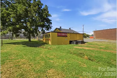 2026 12th Avenue NE, Hickory, NC 28601 - Photo 20