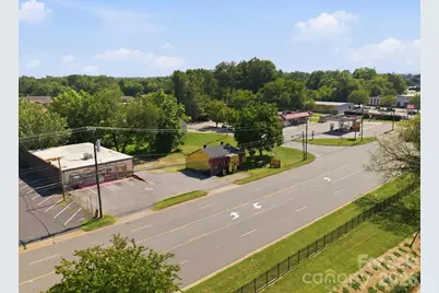 2026 12th Avenue NE, Hickory, NC 28601 - Photo 28