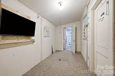 2026 12th Avenue NE, Hickory, NC 28601 - Photo 12