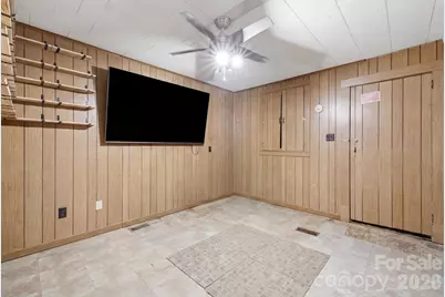2026 12th Avenue NE, Hickory, NC 28601 - Photo 10