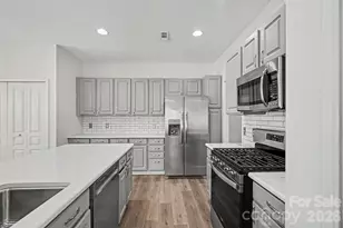 11364 Heritage Green Dr, Cornelius, NC 28031 - Photo 12