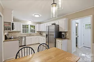 9301 Hinson Dr, Matthews, NC 28105 - Photo 16