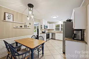 9301 Hinson Dr, Matthews, NC 28105 - Photo 14