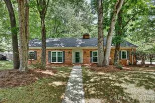 9301 Hinson Dr, Matthews, NC 28105 - Photo 2
