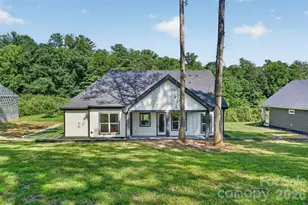 68 Point Hope Ln, Hendersonville, NC 28792 - Photo 38