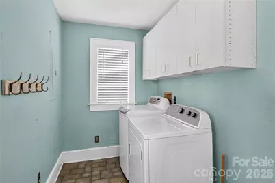 729 5th Avenue W, Hendersonville, NC 28739 - Photo 18