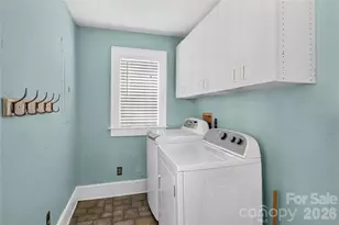 729 5th Ave W, Hendersonville, NC 28739 - Photo 18
