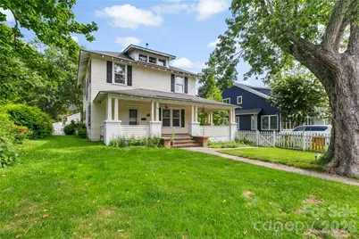 729 5th Avenue W, Hendersonville, NC 28739 - Photo 2