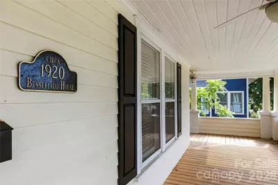729 5th Avenue W, Hendersonville, NC 28739 - Photo 4