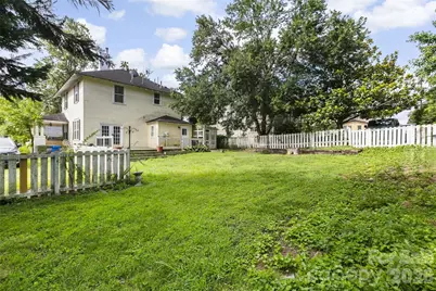 729 5th Avenue W, Hendersonville, NC 28739 - Photo 32