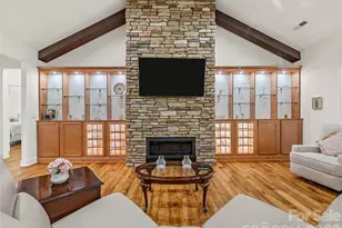 240 Persimmon Hill Dr, Columbus, NC 28722 - Photo 8