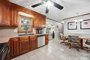 3210 W Calvin St, Claremont, NC 28610 - Photo 10