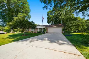 3210 W Calvin St, Claremont, NC 28610 - Photo 44