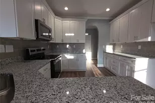 5517 Harvest Hills Rd, Bessemer City, NC 28016 - Photo 4