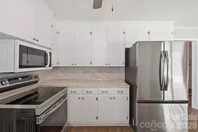 100 Piedmont Drive, Kannapolis, NC 28081 - Photo 8