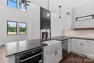 12 S Martha Kate Drive #21, Hendersonville, NC 28792 - Photo 4