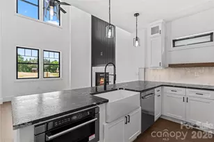 12 S Martha Kate Dr, Hendersonville, NC 28792 - Photo 4