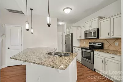 2720 Bramble Ridge Court, Charlotte, NC 28215 - Photo 8