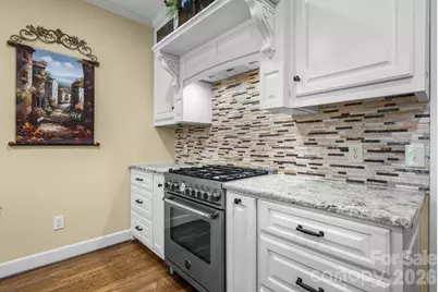 3740 Pinecrest Drive NE, Hickory, NC 28601 - Photo 16