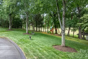 3740 Pinecrest Dr NE, Hickory, NC 28601 - Photo 46