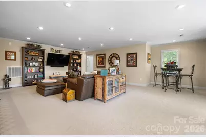 3740 Pinecrest Drive NE, Hickory, NC 28601 - Photo 26