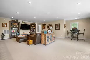 3740 Pinecrest Dr NE, Hickory, NC 28601 - Photo 26