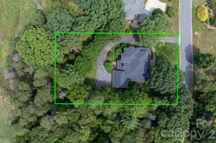 3740 Pinecrest Dr NE, Hickory, NC 28601 - Photo 40