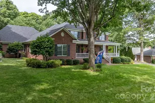 3740 Pinecrest Dr NE, Hickory, NC 28601 - Photo 44