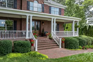 3740 Pinecrest Dr NE, Hickory, NC 28601 - Photo 4