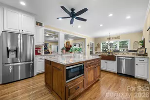 3740 Pinecrest Dr NE, Hickory, NC 28601 - Photo 18