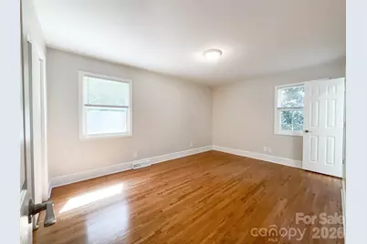 6728 Lakeside Drive, Charlotte, NC 28215 - Photo 30