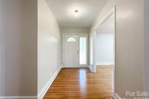 6728 Lakeside Dr, Charlotte, NC 28215 - Photo 6