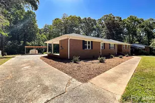 6728 Lakeside Dr, Charlotte, NC 28215 - Photo 4