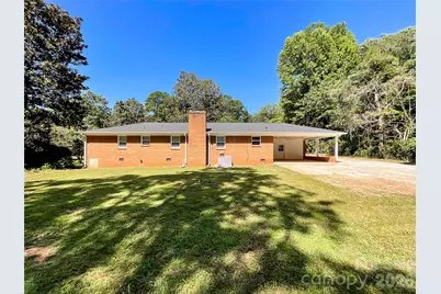 6728 Lakeside Drive, Charlotte, NC 28215 - Photo 46